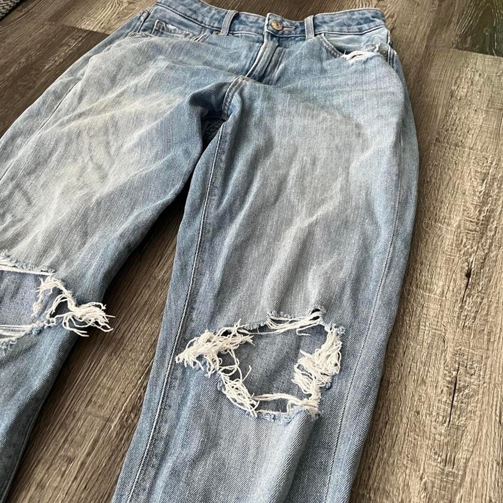 Wide Leg Light Wash Distressed Jeans - Picture 2 of 8